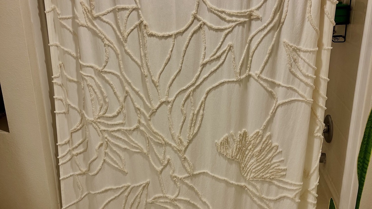 Photo of Bathroom in Miracle Mile
