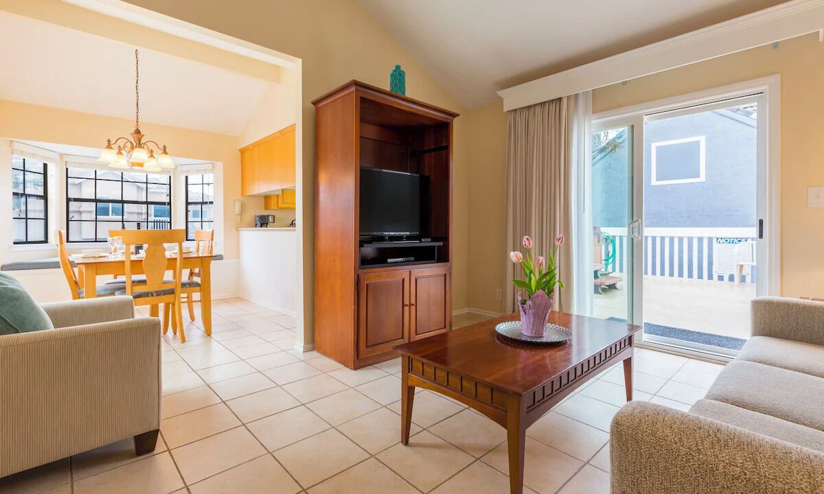 Photo of Livingroom in Oxnard Shores