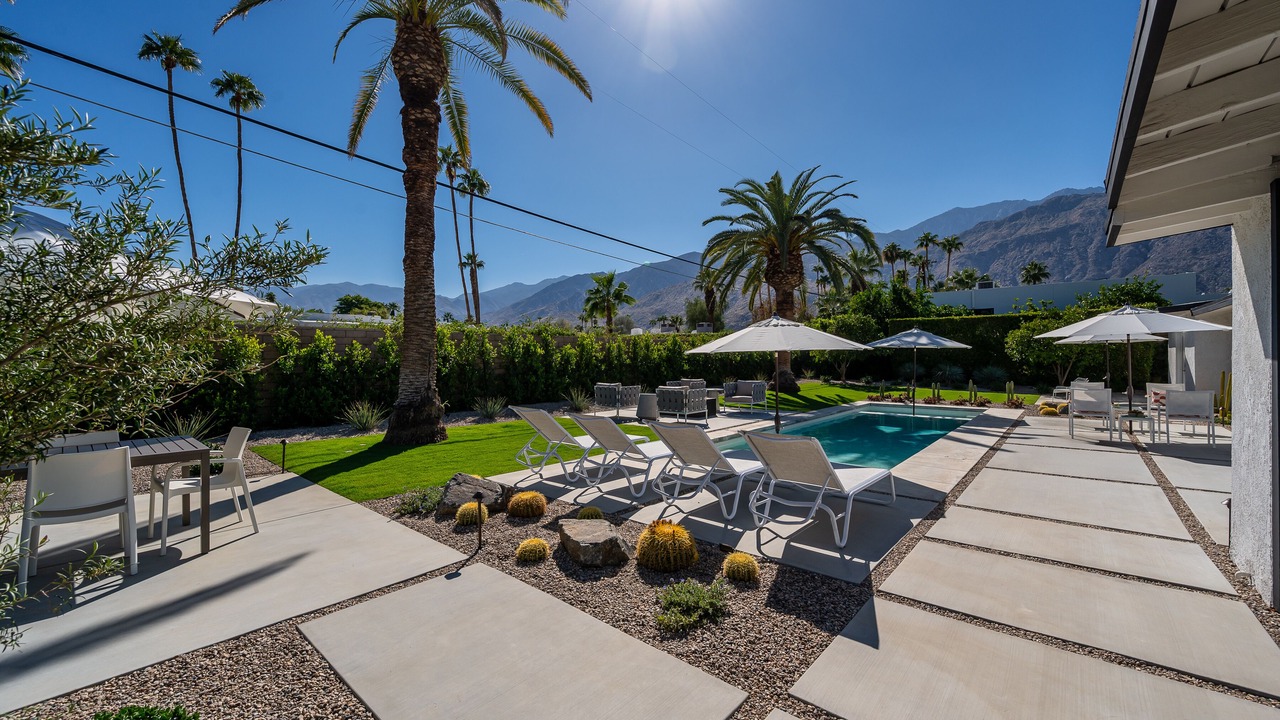 Photo of Outdoor in Warm Sands