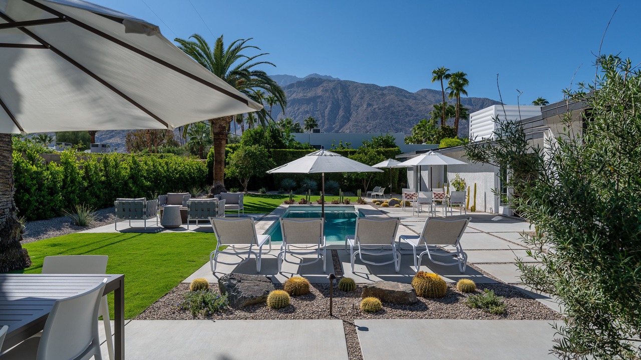Photo of Outdoor in Warm Sands