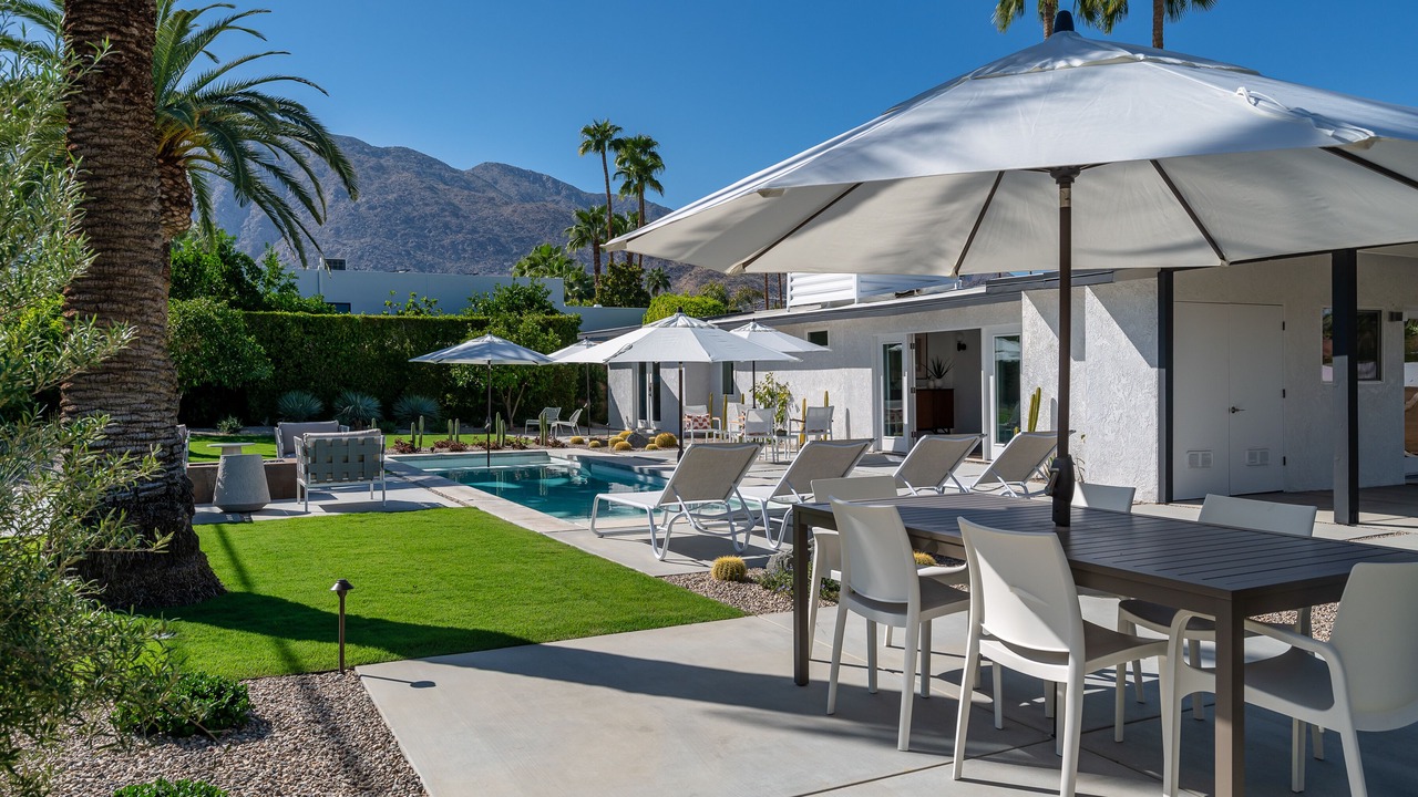 Photo of Outdoor in Warm Sands