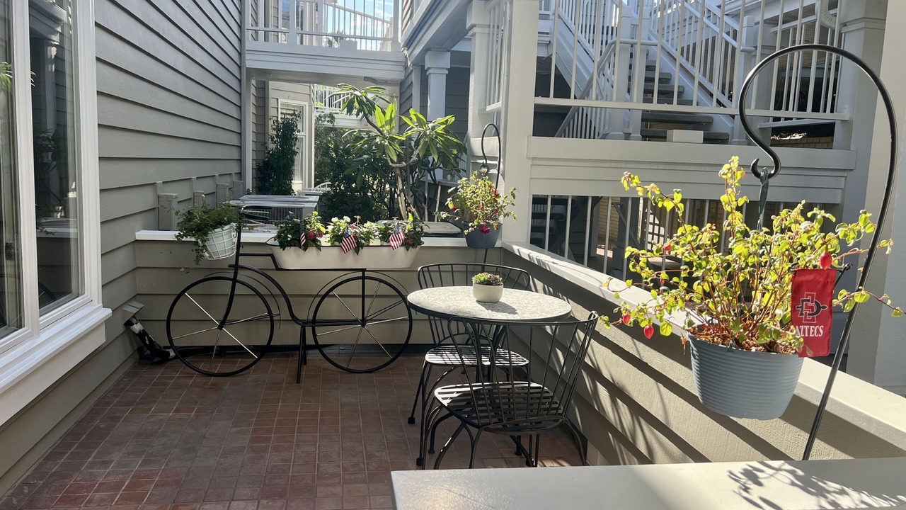 Photo of Outdoor in Lantern Bay Estates