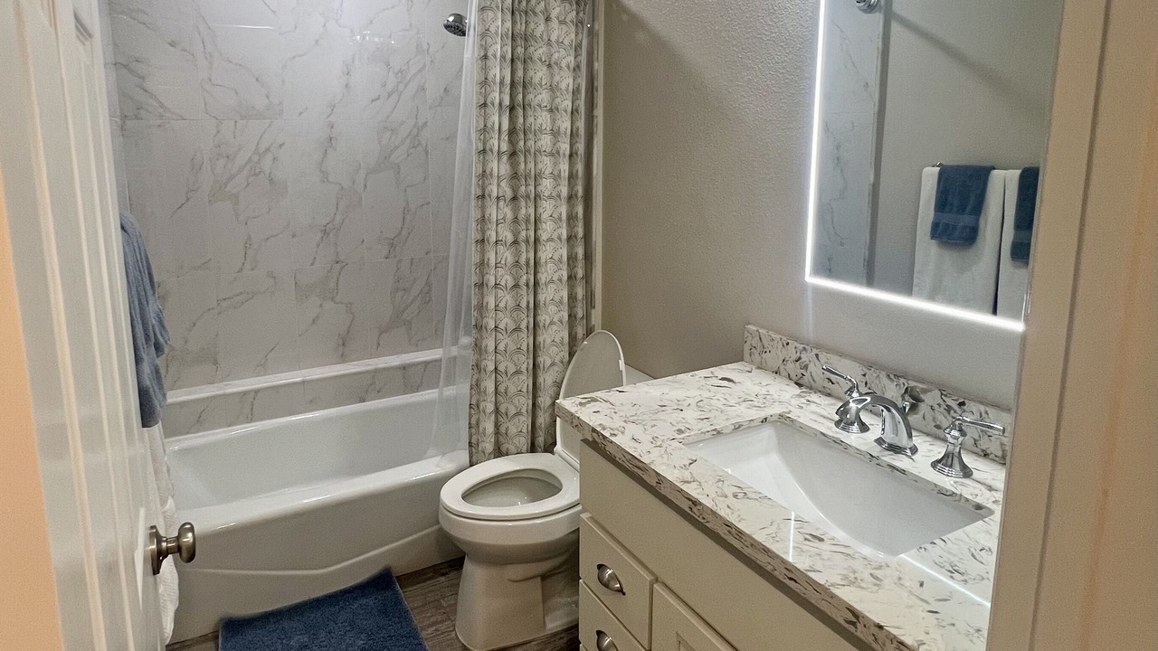 Photo of Bathroom in Lantern Bay Estates