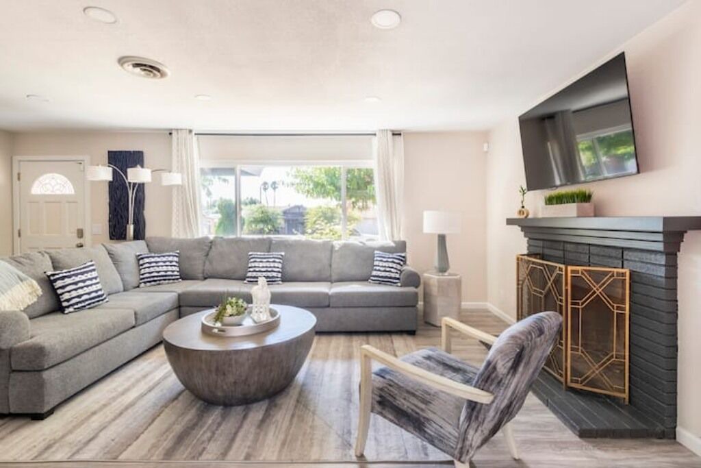 Photo of Livingroom in East Hemet