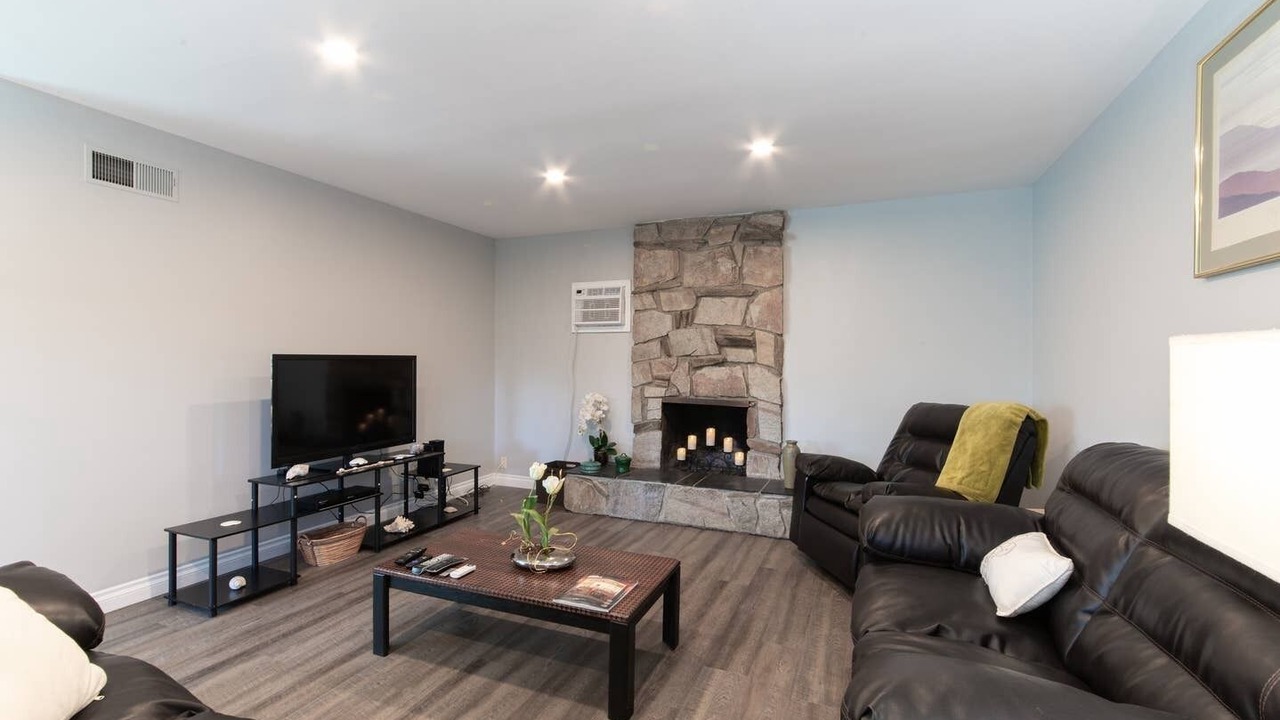 Photo of Livingroom in Eastside