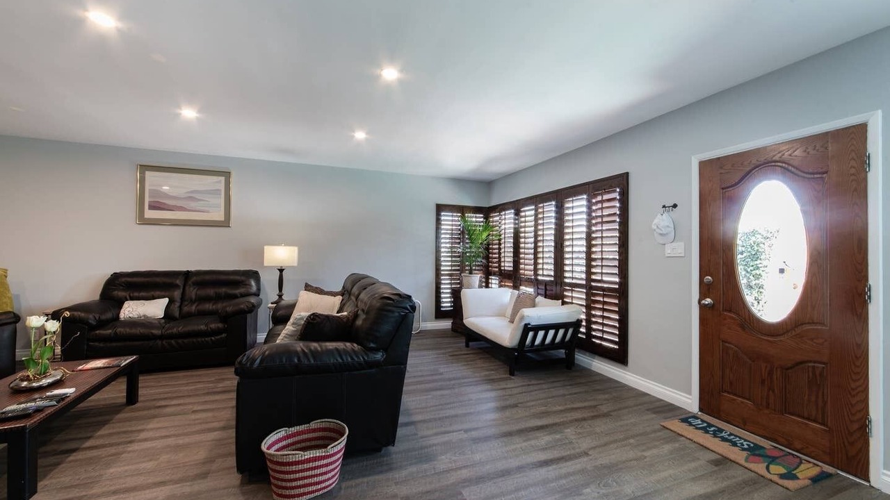Photo of Livingroom in Eastside