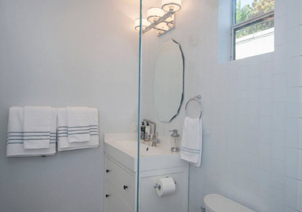 Photo of Bathroom in Ocean Park