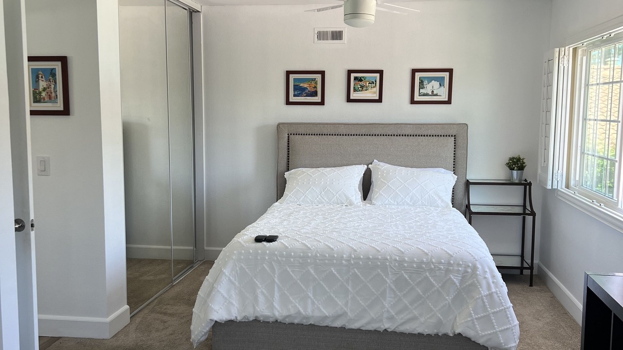 Photo of Bedroom in Tierrasanta