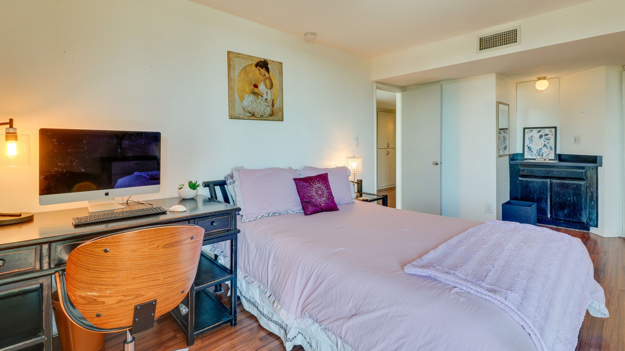 Photo of Bedroom in Granada Hills South