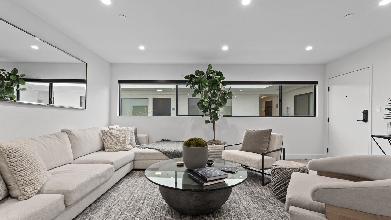 Photo of Livingroom in Tri-West