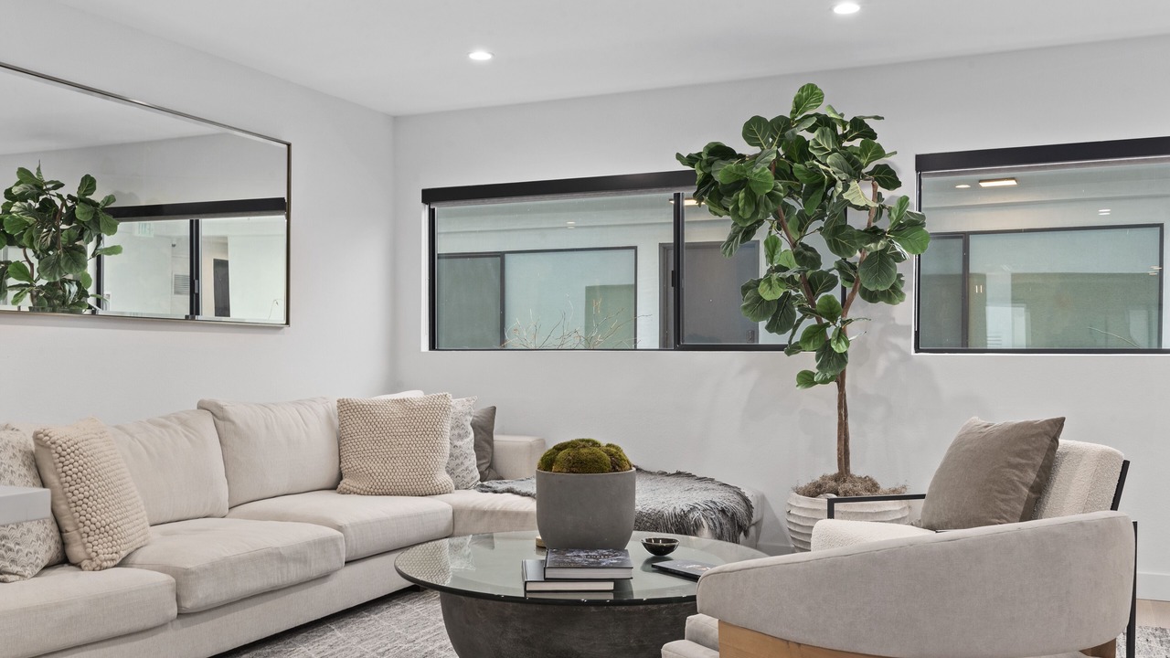 Photo of Livingroom in Tri-West