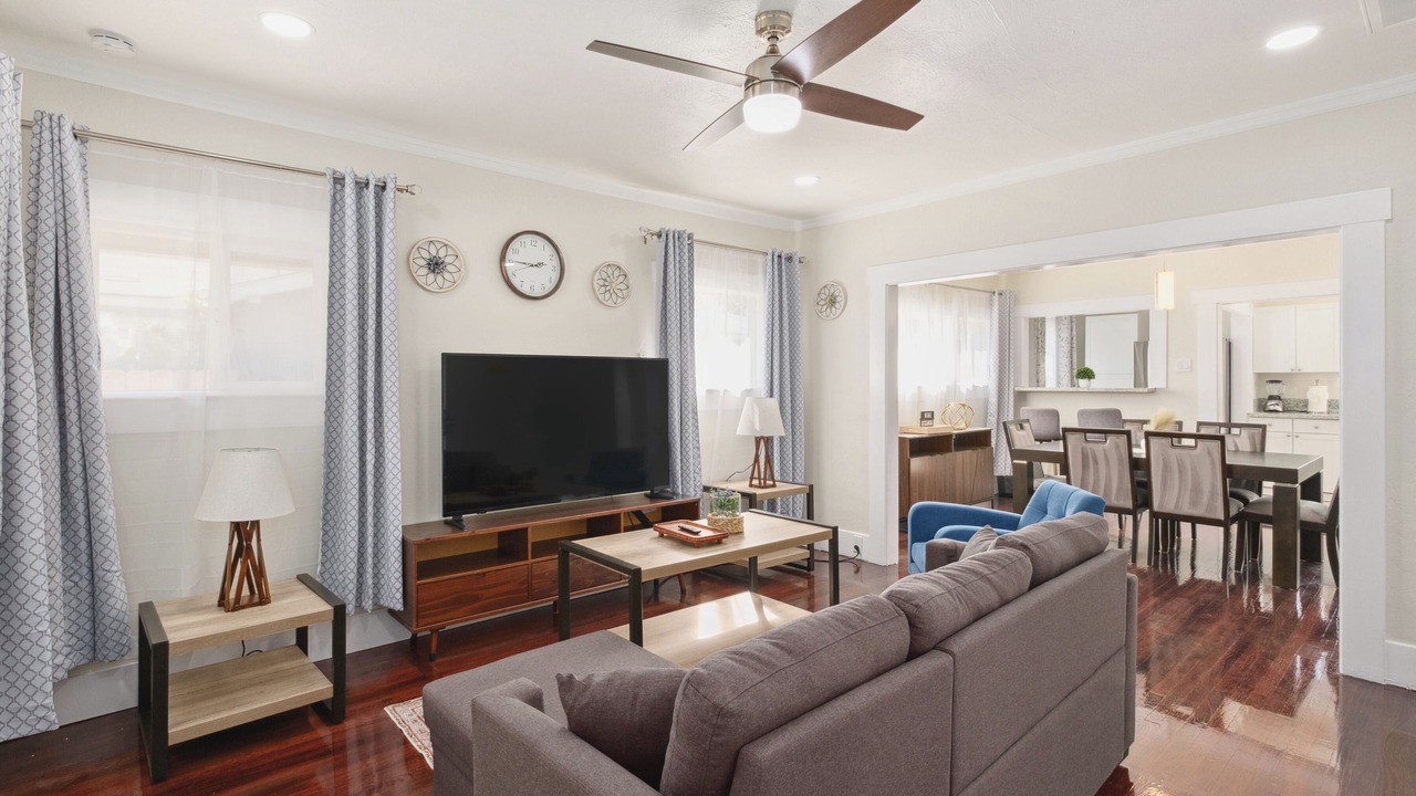 Photo of Livingroom in Raisin