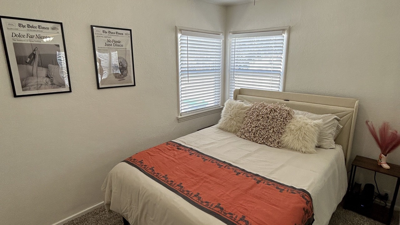 Photo of Bedroom in East Side Costa Mesa