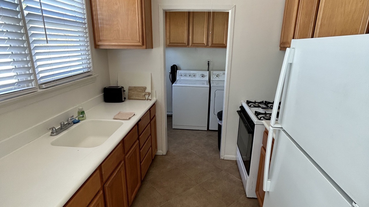 Photo of Kitchen in East Side Costa Mesa