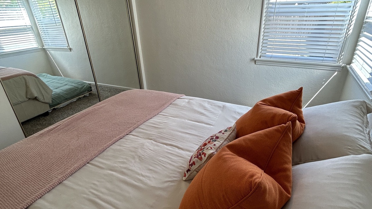 Photo of Bedroom in East Side Costa Mesa