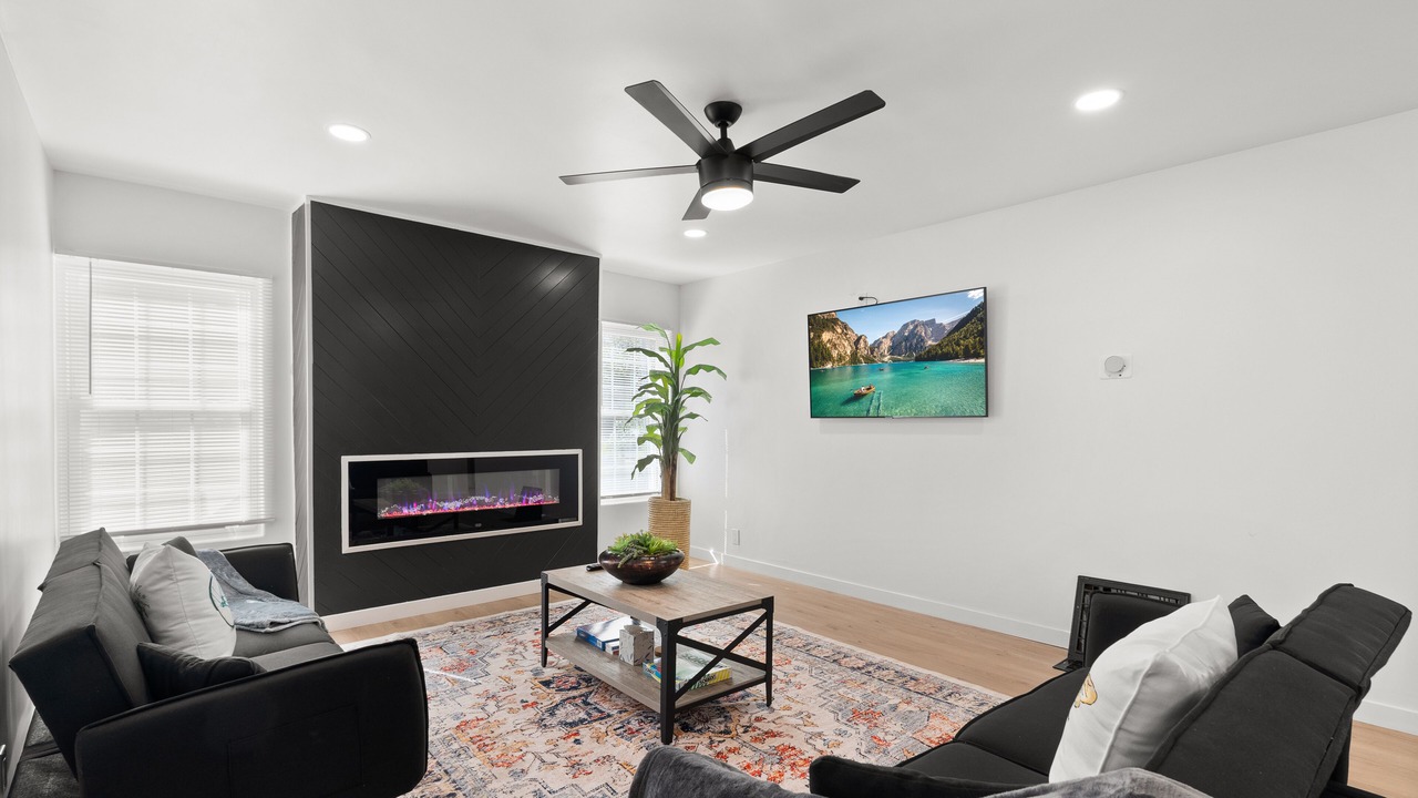 Photo of Livingroom in Central Escondido