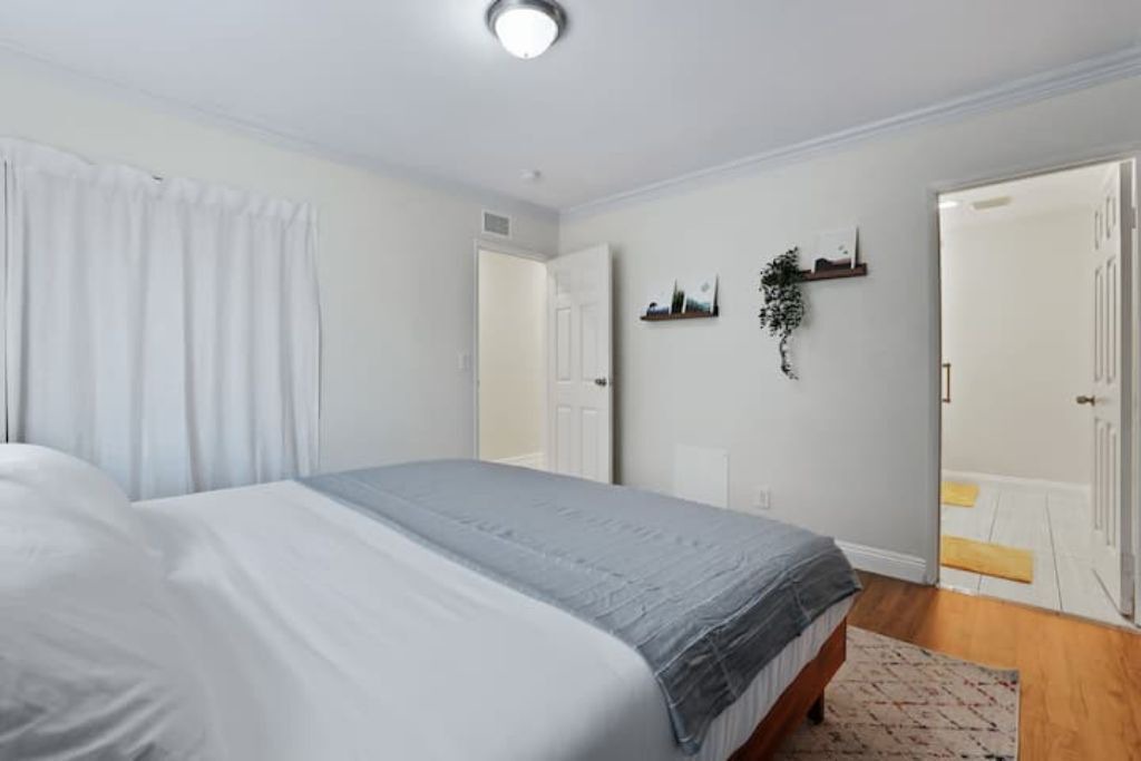 Photo of Bedroom in Santa Ana