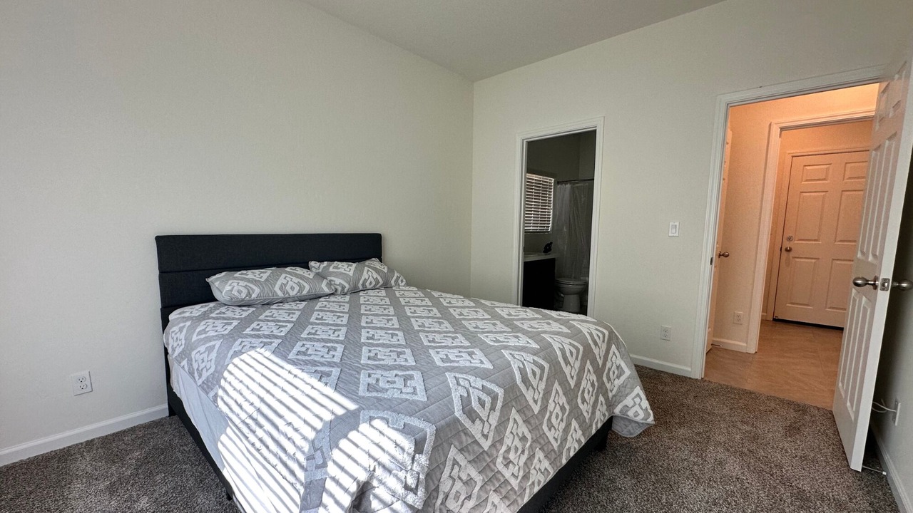 Photo of Bedroom in Lemoore