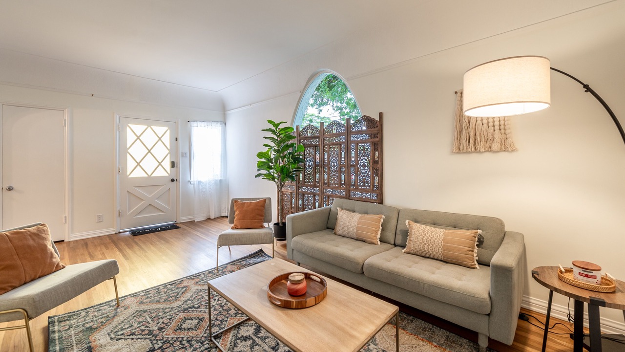 Photo of Livingroom in Eastside