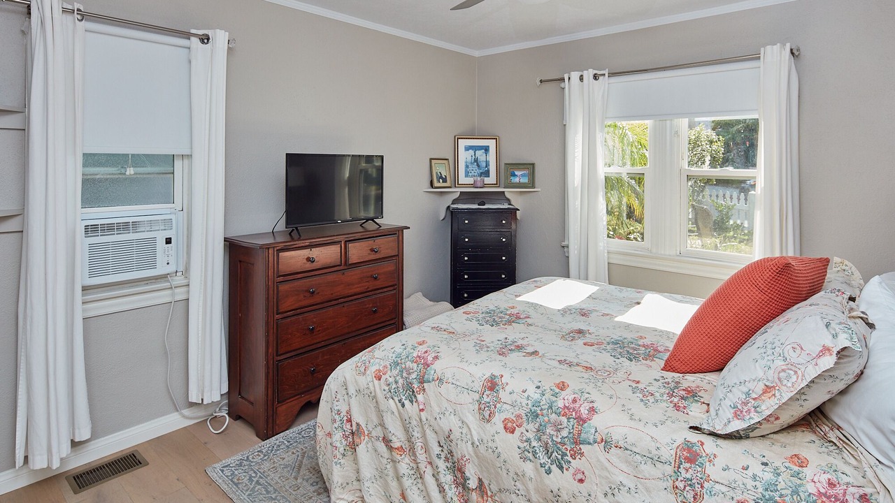 Photo of Bedroom in El Segundo