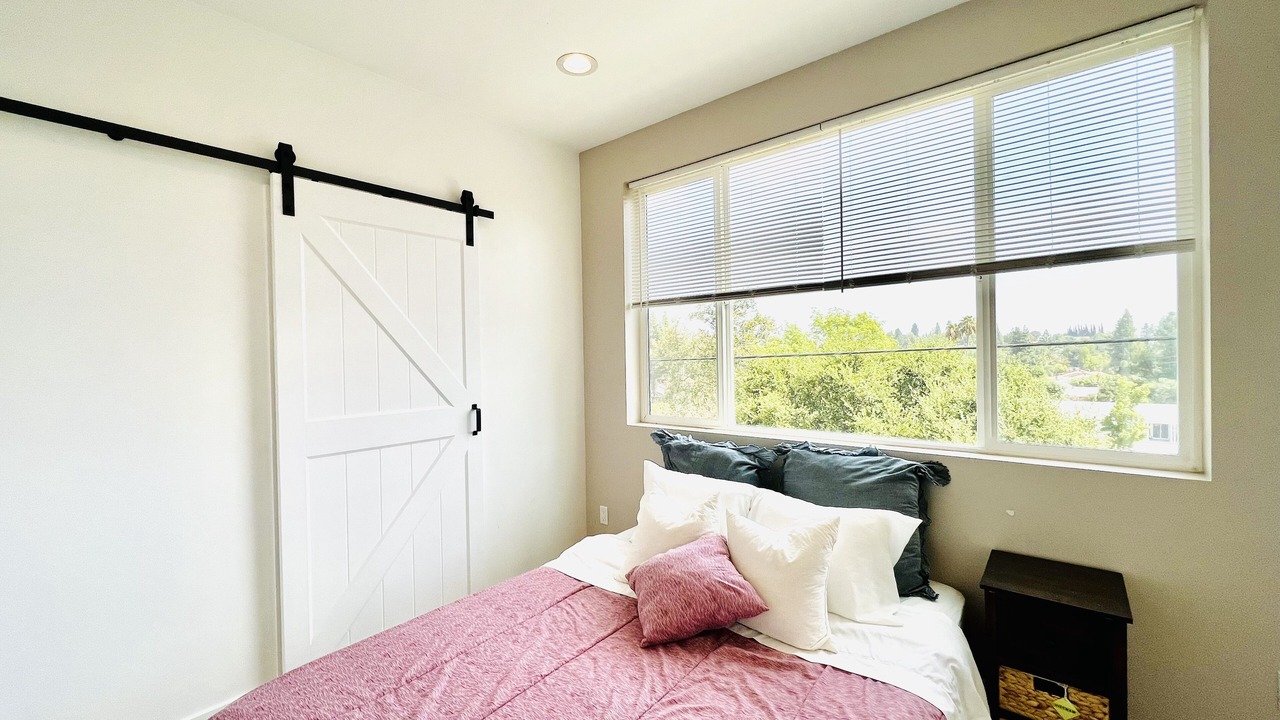 Photo of Bedroom in Canoga Park