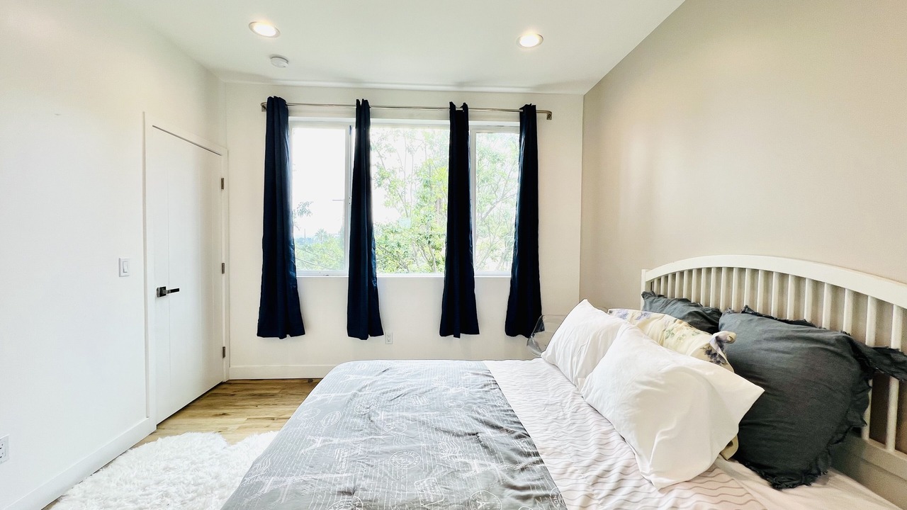 Photo of Bedroom in Canoga Park