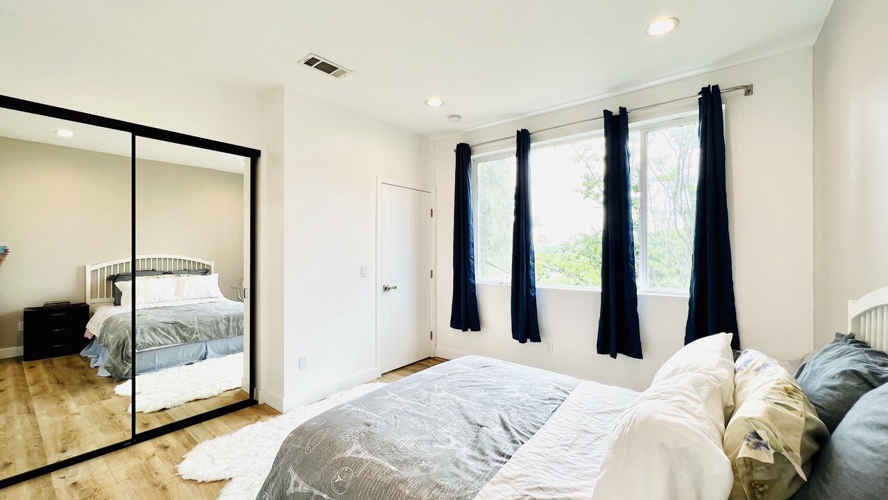 Photo of Bedroom in Canoga Park