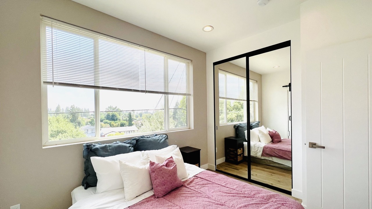 Photo of Bedroom in Canoga Park
