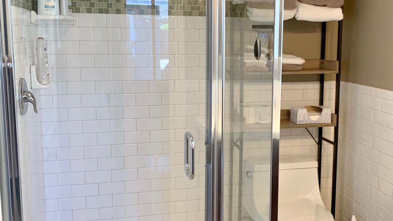 Photo of Bathroom in Vista