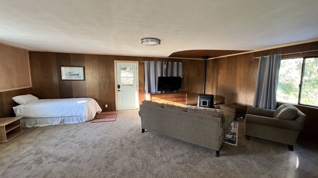 Photo of Bedroom in Klamath