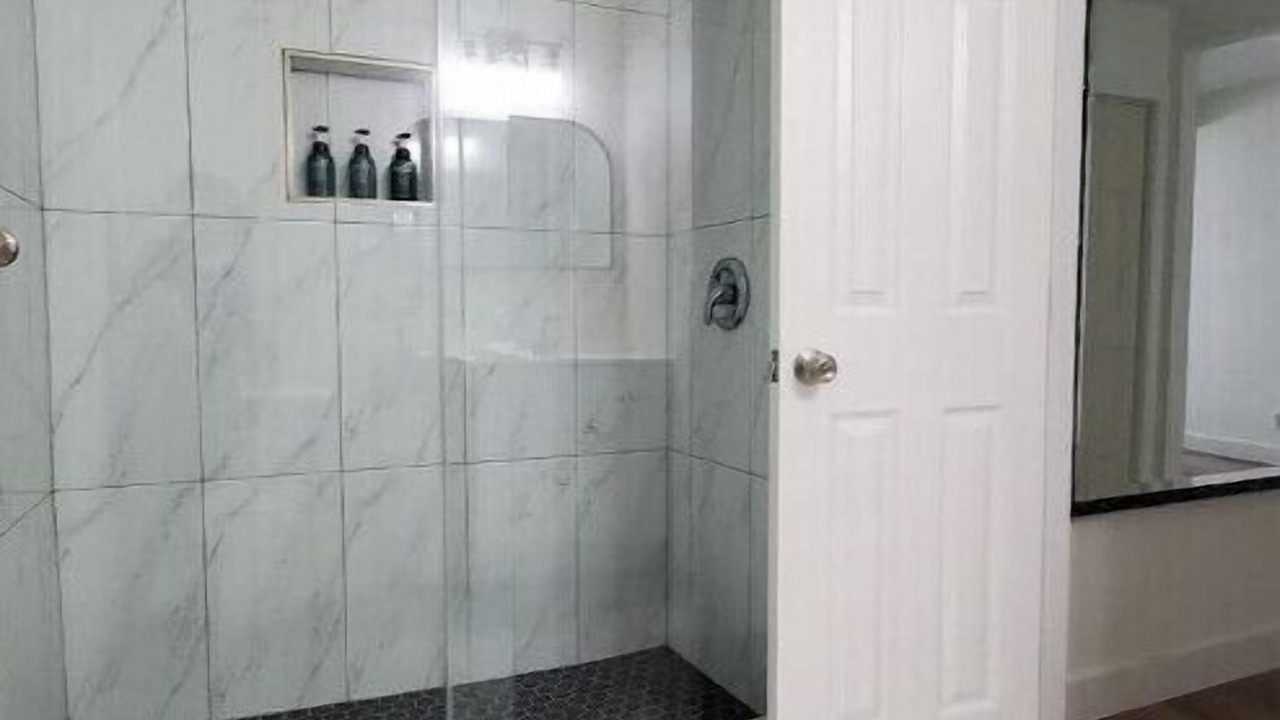Photo of Bathroom in Harbor