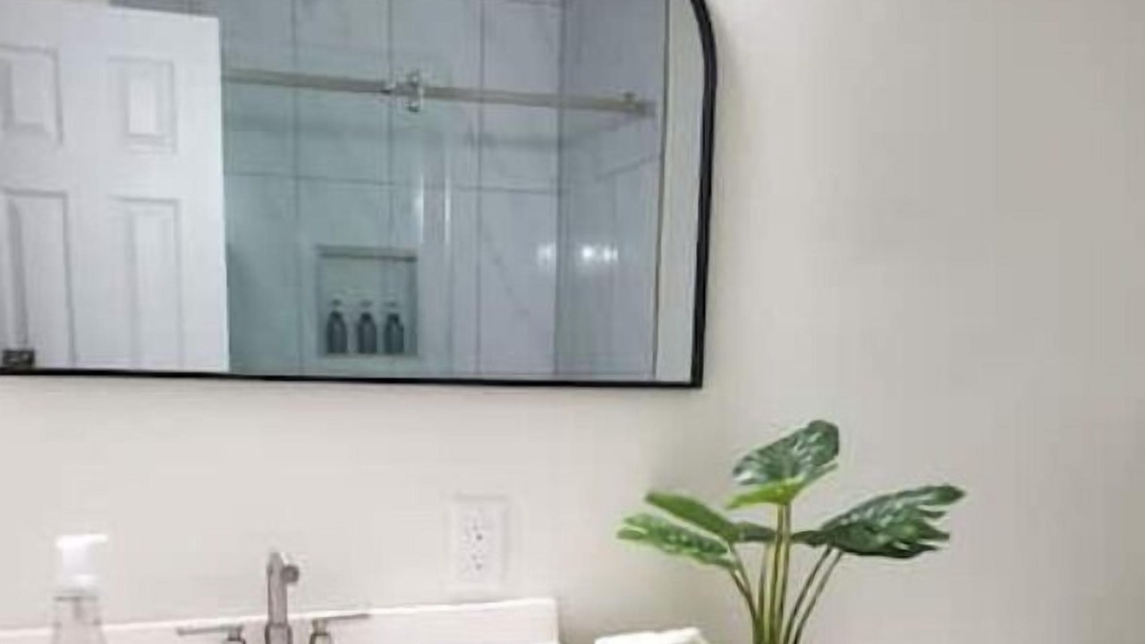 Photo of Bathroom in Harbor