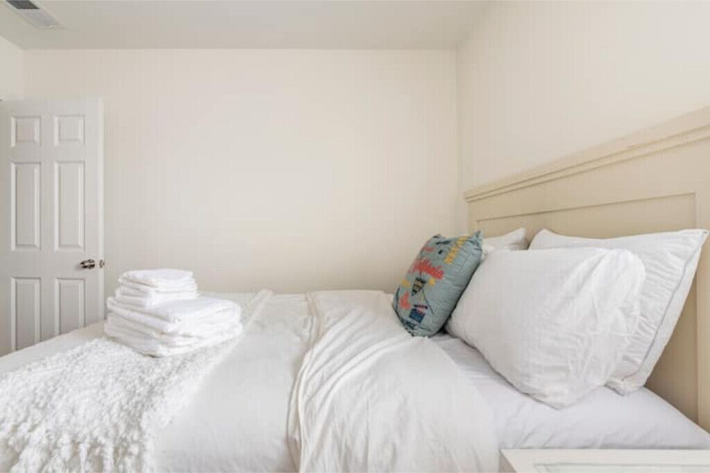 Photo of Bedroom in Harbor
