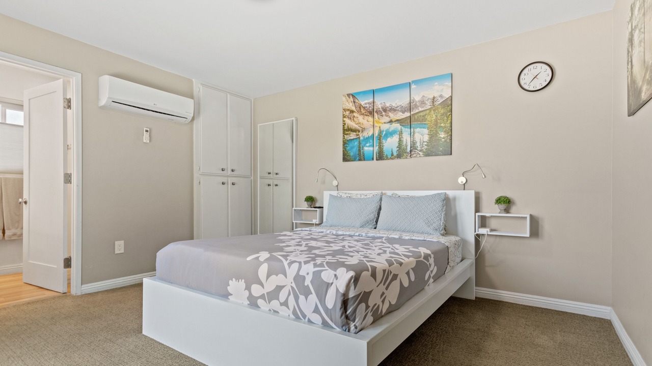 Photo of Bedroom in Fox Hills