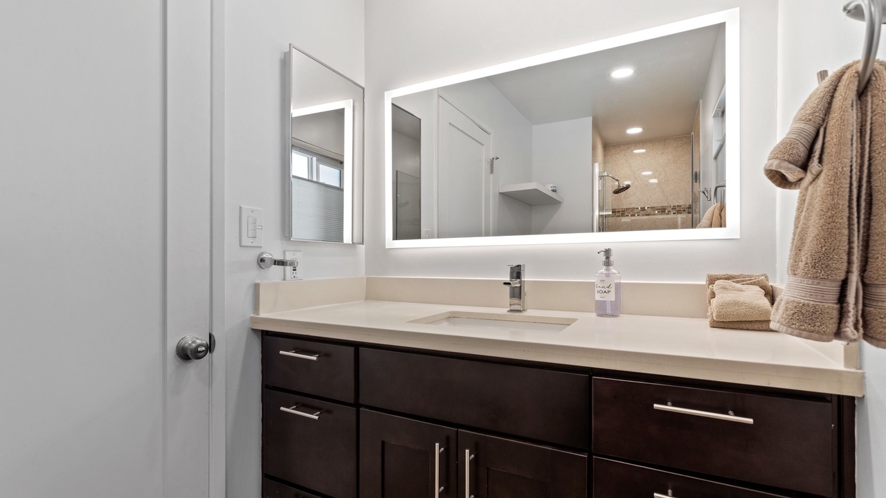 Photo of Bathroom in Fox Hills