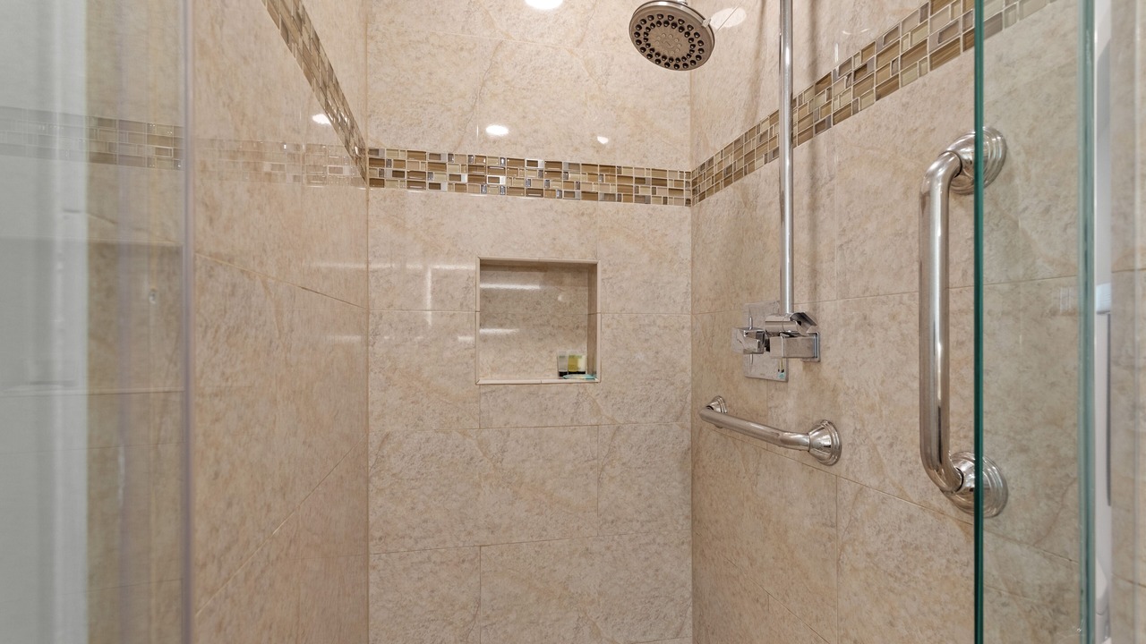 Photo of Bathroom in Fox Hills