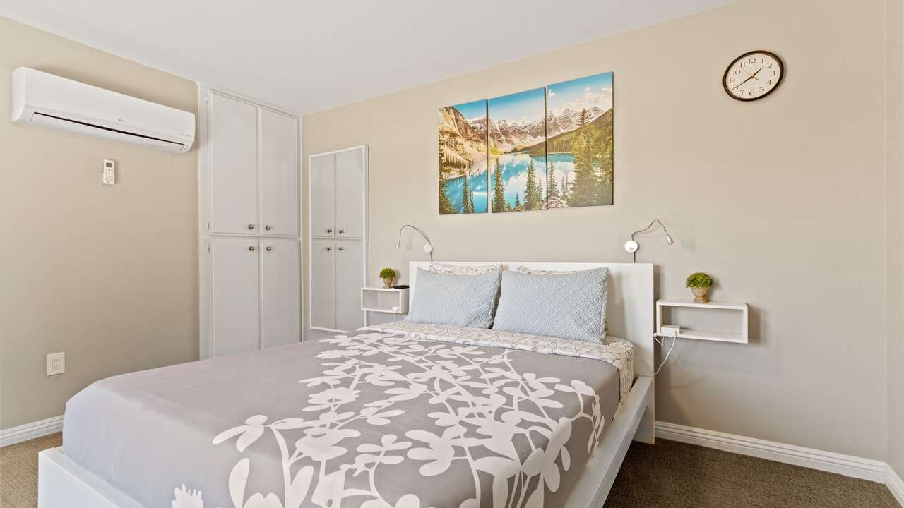 Photo of Bedroom in Fox Hills