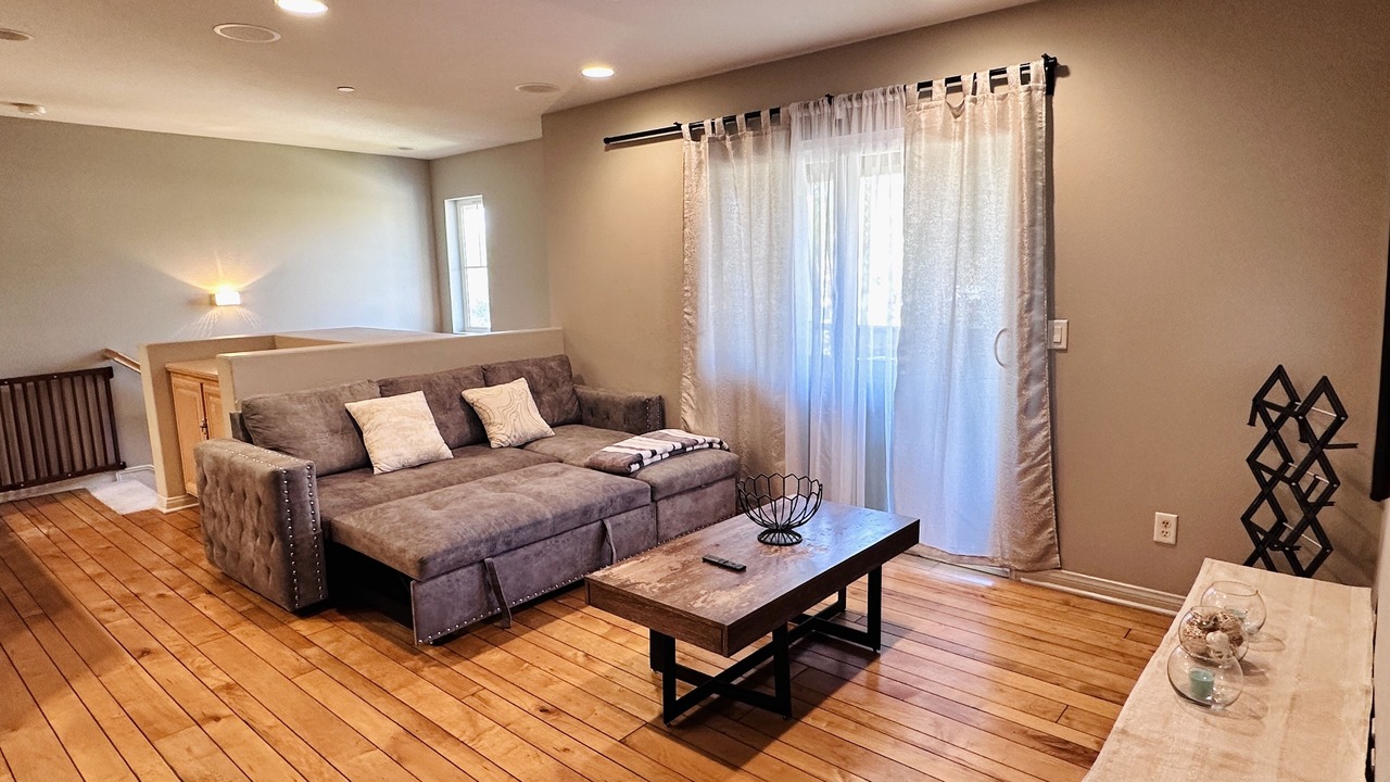 Photo of Livingroom in Chino