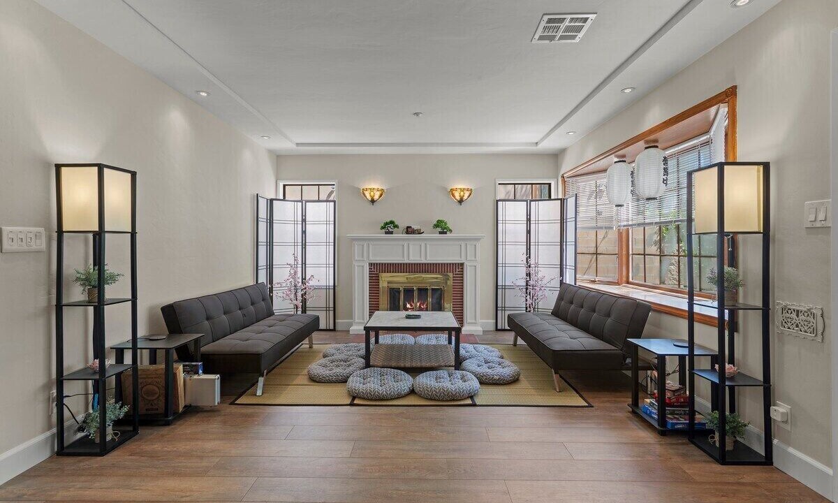 Photo of Bedroom in Burbank