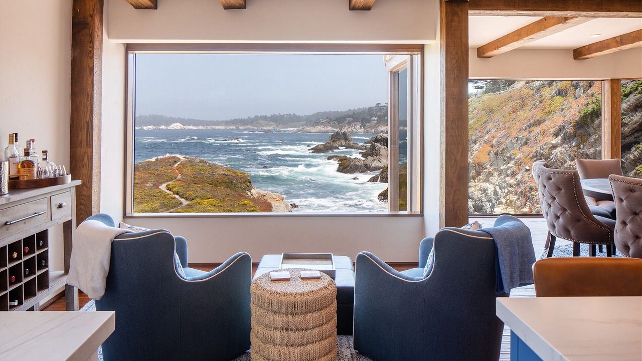 Photo of Livingroom in Carmel Highlands