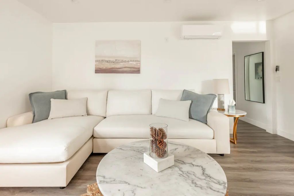 Photo of Livingroom in Los Angeles