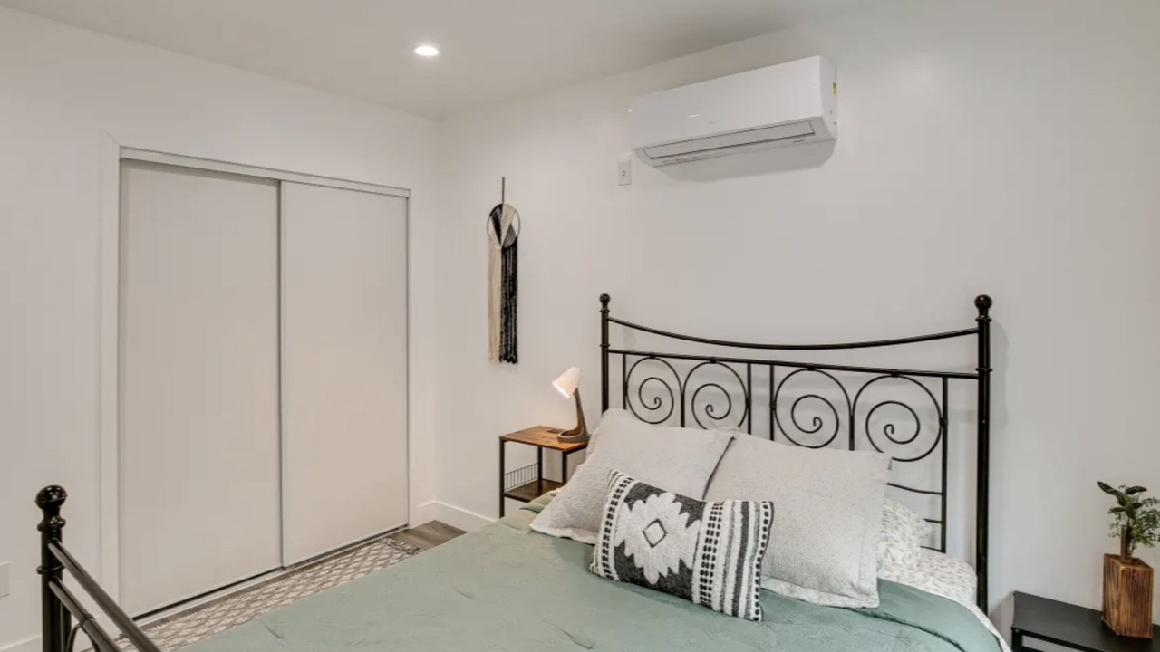 Photo of Bedroom in Los Angeles