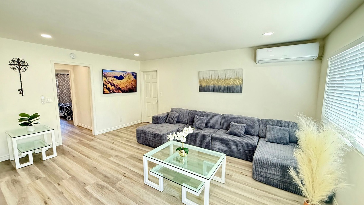 Photo of Livingroom in Upland