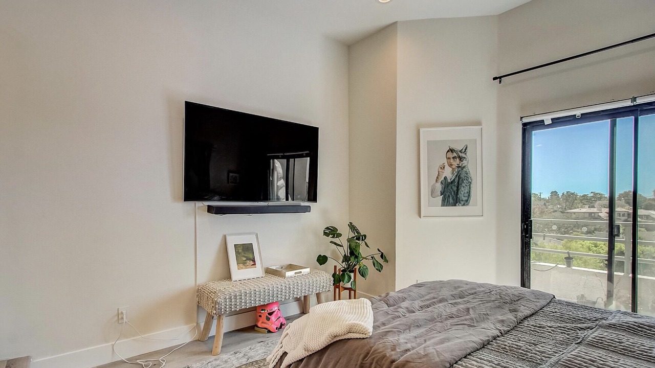 Photo of Bedroom in Pacific Palisades