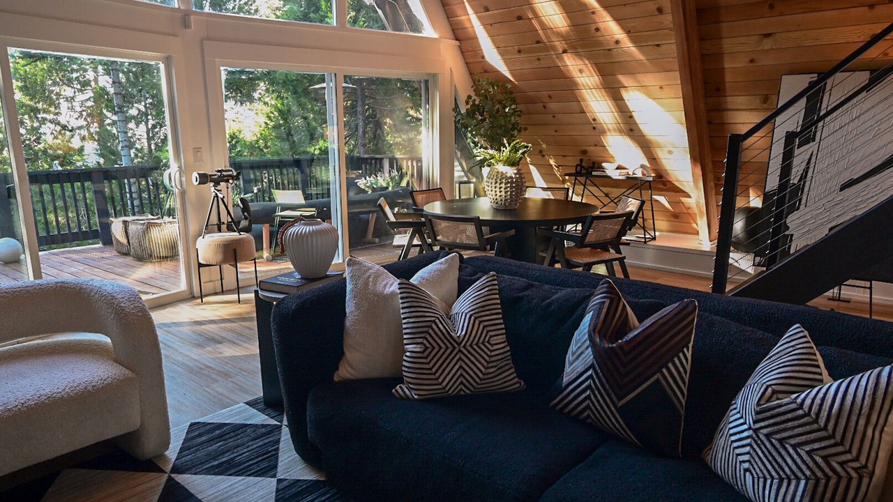 Photo of Livingroom in Cedar Glen