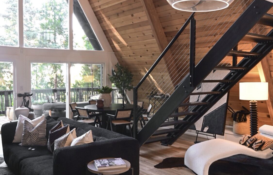 Photo of Livingroom in Cedar Glen