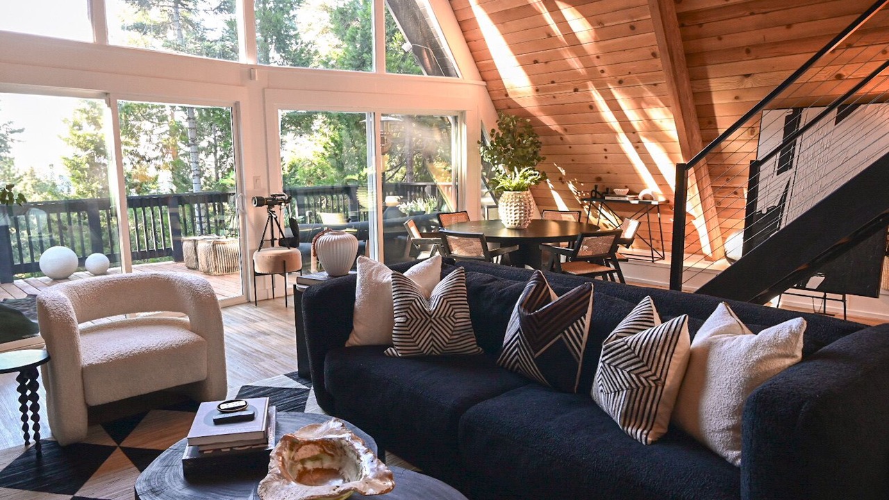 Photo of Livingroom in Cedar Glen