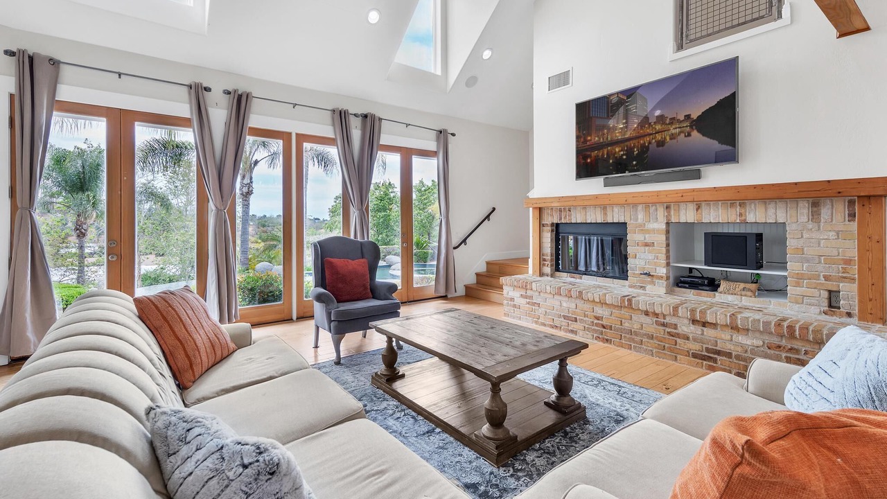 Photo of Livingroom in Vista