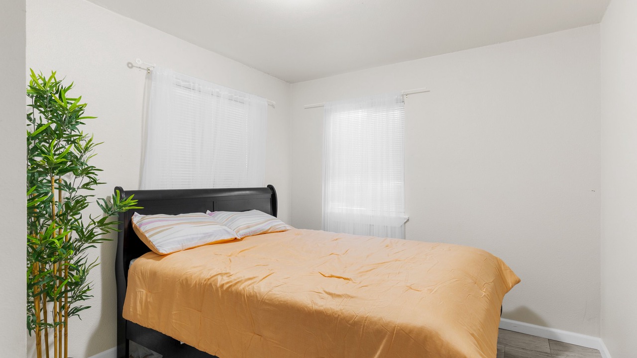 Photo of Bedroom in Compton