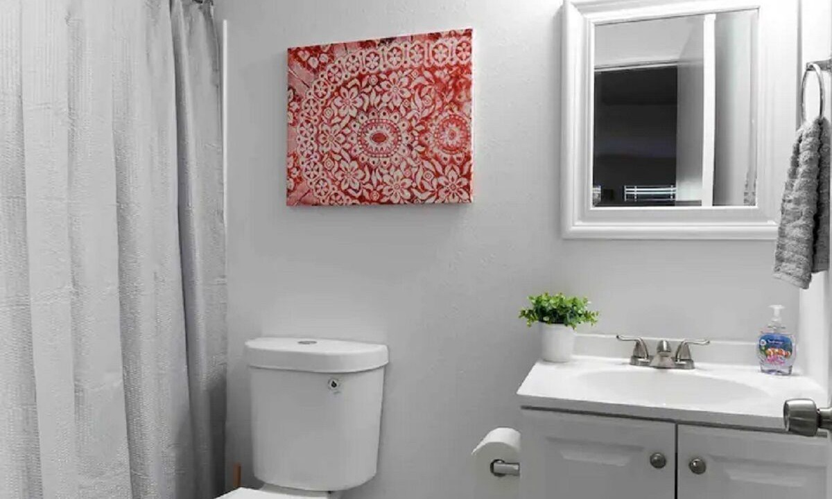 Photo of Bathroom in Rialto
